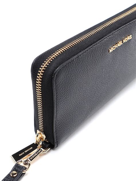 michael kors jet set continental large black wallets|michael kors silver metallic wallet.